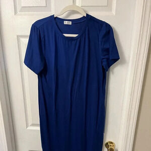 Women’s Naggoo Dress Size Medium